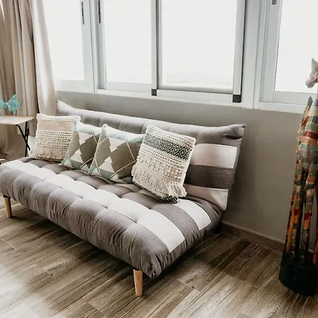 Casa Lara, Maretas *