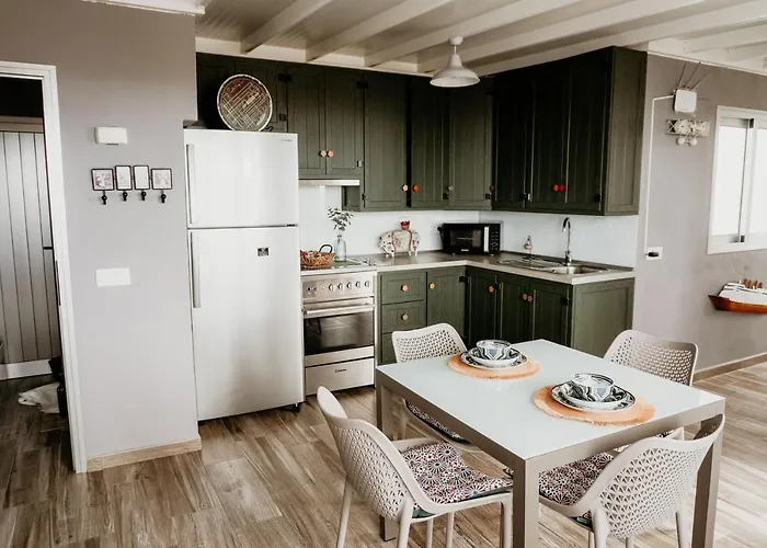 Casa Lara, Maretas *